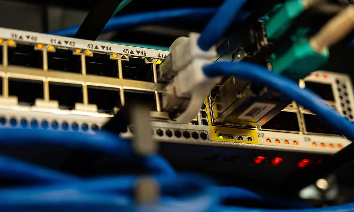 Tu red corporativa necesita un switch de primera, te explicamos las razones
