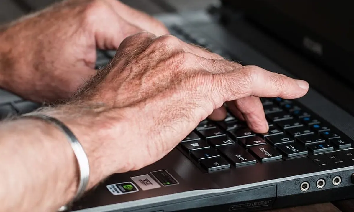 Mayores y tecnología: no descuidemos su ciberseguridad